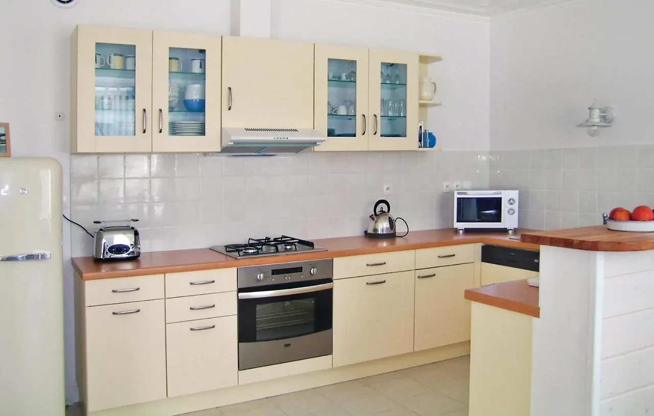 Gorgeous Home In Quemper Guezennec With Wifi